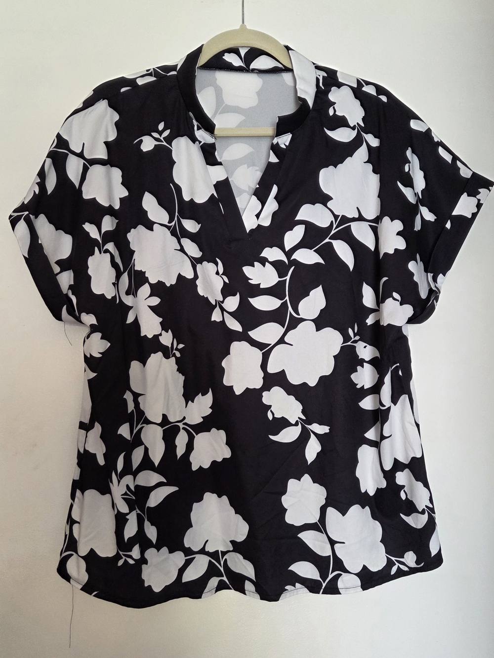 SHEIN Black and White Floral V-Neck Blouse